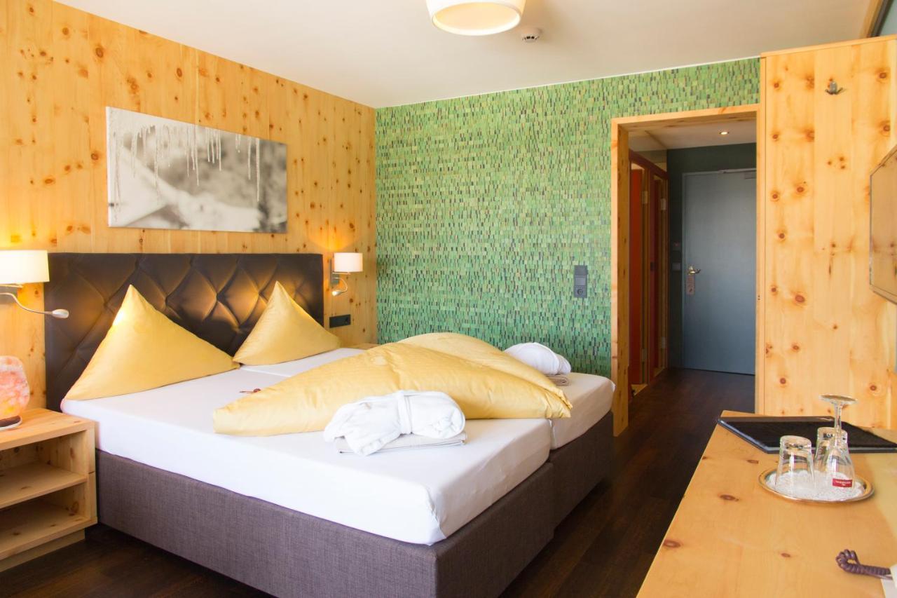 Wohlfuehlhotel Hubertushof ชตูเบิน อัม อาลแบร์ก ภายนอก รูปภาพ