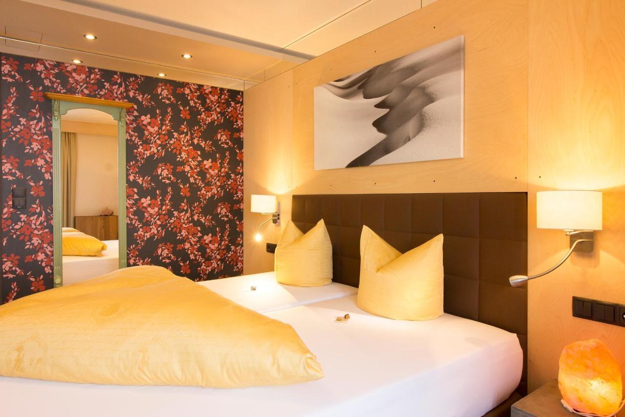 Wohlfuehlhotel Hubertushof ชตูเบิน อัม อาลแบร์ก ภายนอก รูปภาพ