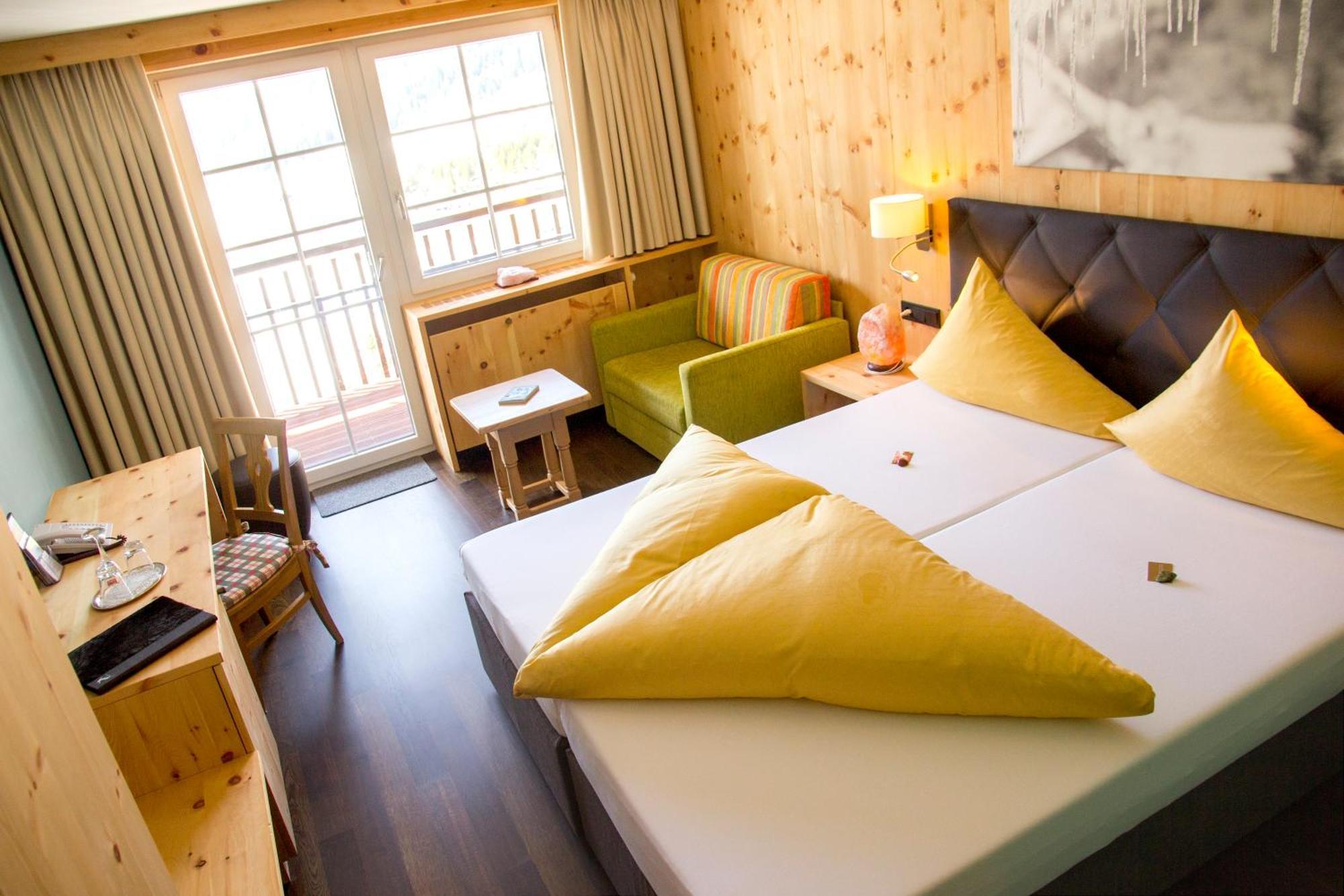 Wohlfuehlhotel Hubertushof ชตูเบิน อัม อาลแบร์ก ภายนอก รูปภาพ
