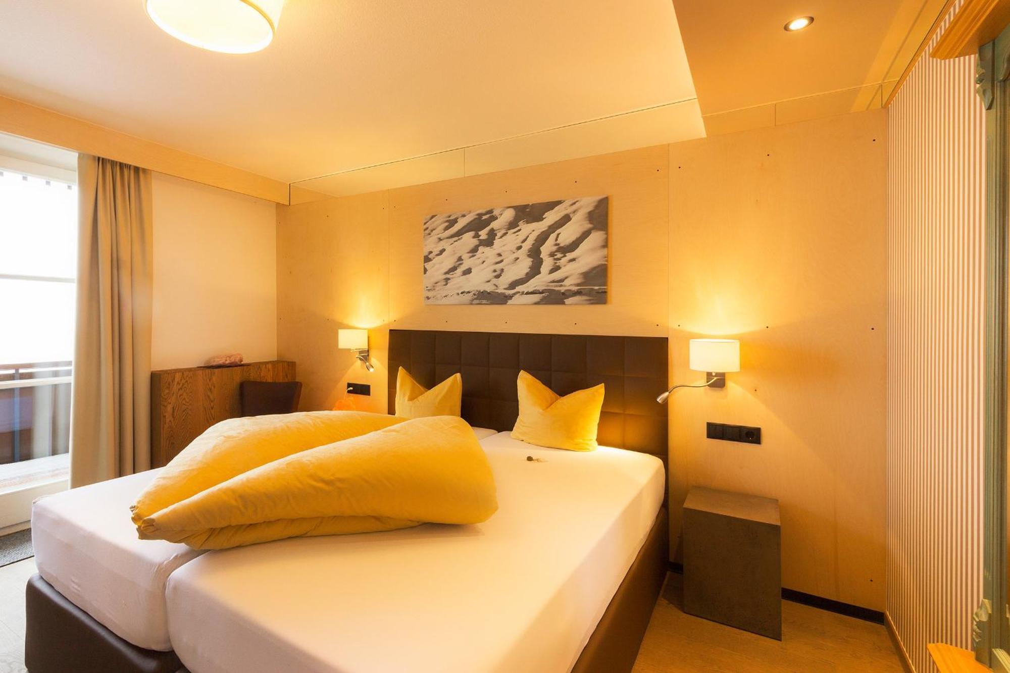 Wohlfuehlhotel Hubertushof ชตูเบิน อัม อาลแบร์ก ภายนอก รูปภาพ